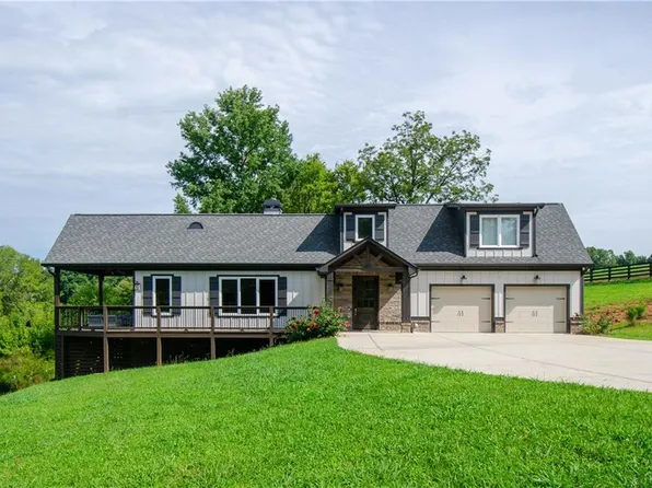 161 Hensley Ln, Hoschton, GA 30548