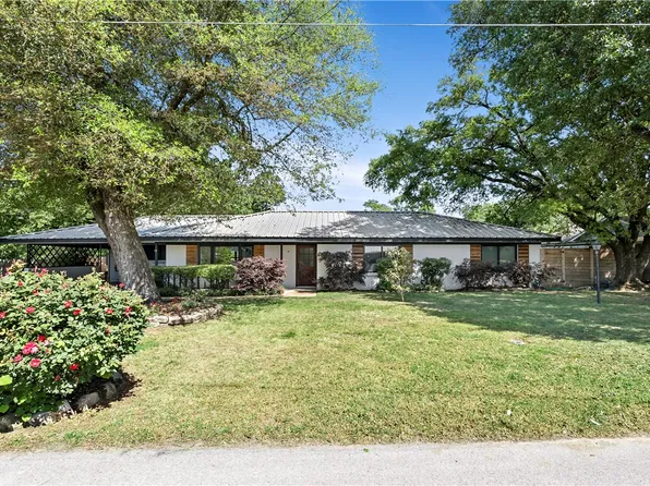 110 W Limit St, Madisonville, TX 77864