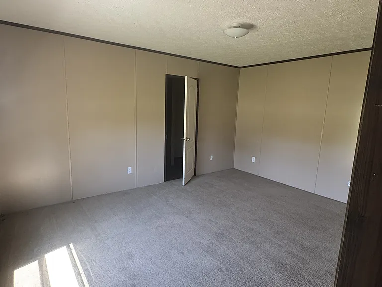 15814 Yam Rd — Photo 5