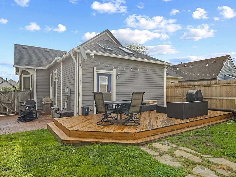 820 N California St — Photo 19