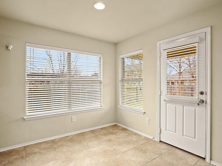 18716 Derby Hill Ln — Photo 9