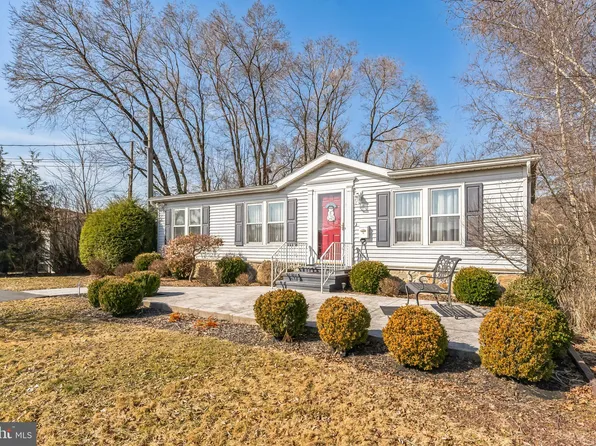 609 Benitez Dr, Archbald, PA 18403