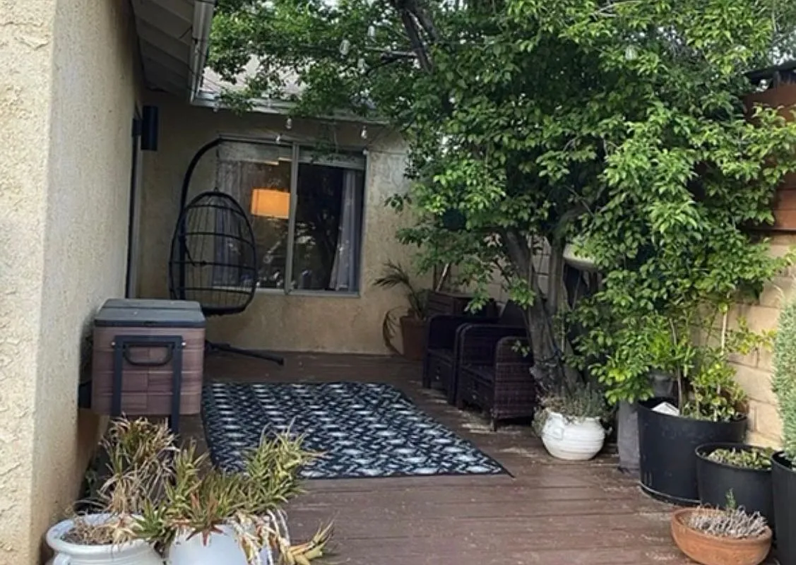 2 bed, 2.0 bath, 937 sqft, $2,500 — Photo 3