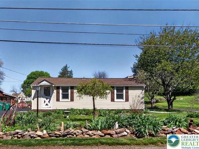 8275 Mertztown Rd, Alburtis, PA, 18011