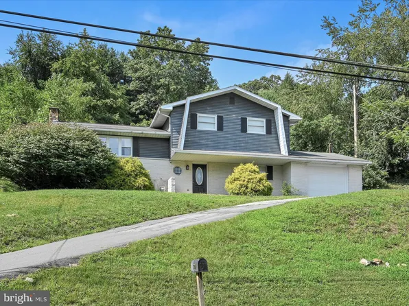 792 Fairmont Ave, Mohnton, PA 19540