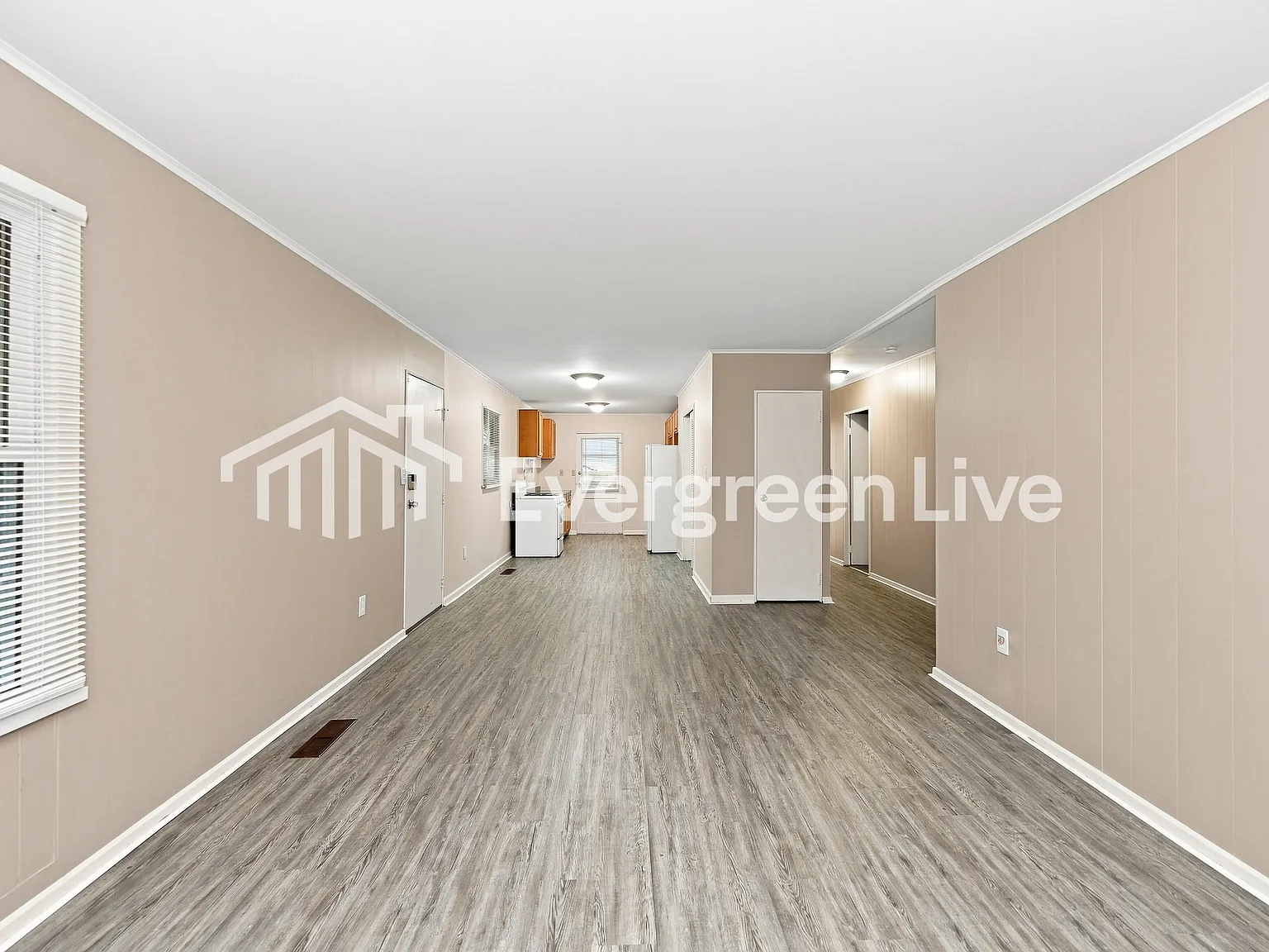 3 bed, 1.0 bath, 960 sqft, $1,345 — Photo 3