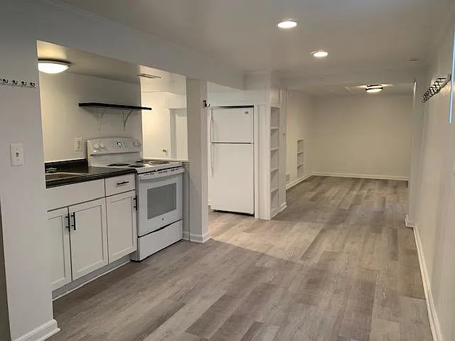 406 N Hamilton St — Photo 2