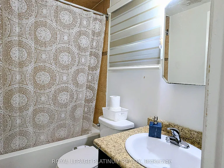 4 Gervais Dr — Photo 30