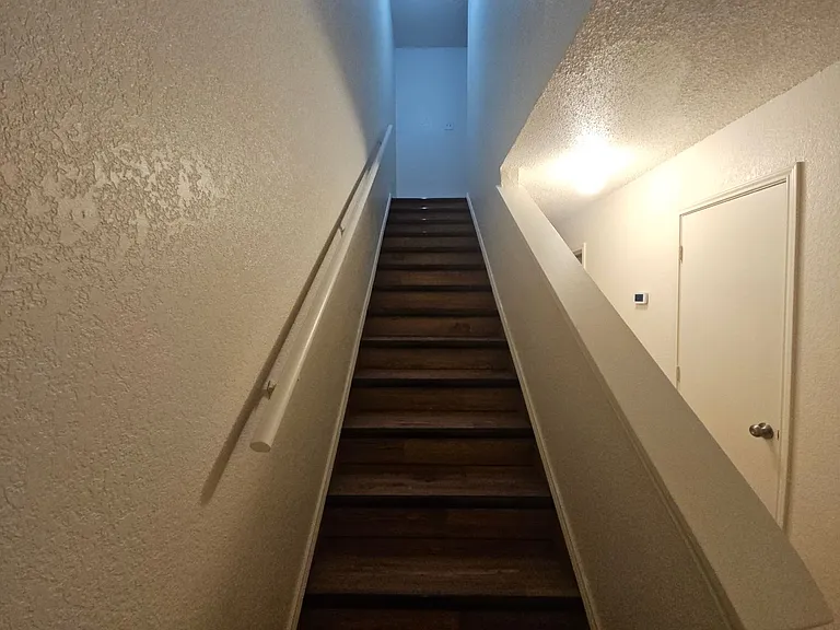 7614 April Ct — Photo 12