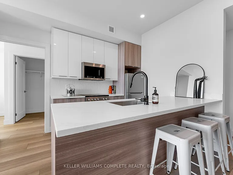 24 Augusta St #809 — Photo 6