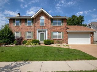 6913 Broken Oak Dr, Saint Louis, MO 63129