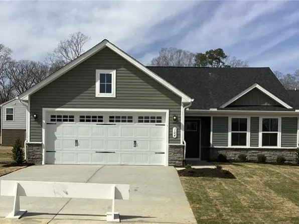 104 Franklins Tower Bnd, Williamsburg, VA 23185