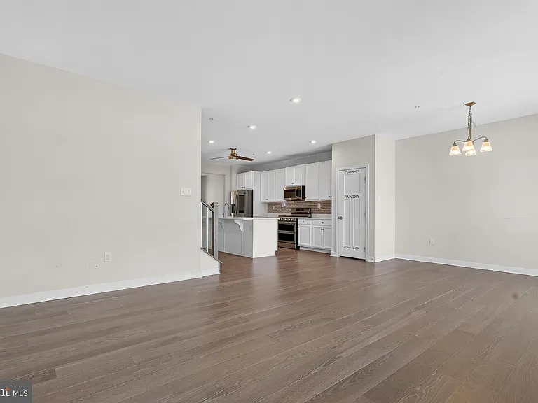 8005 Milltown Cir — Photo 11