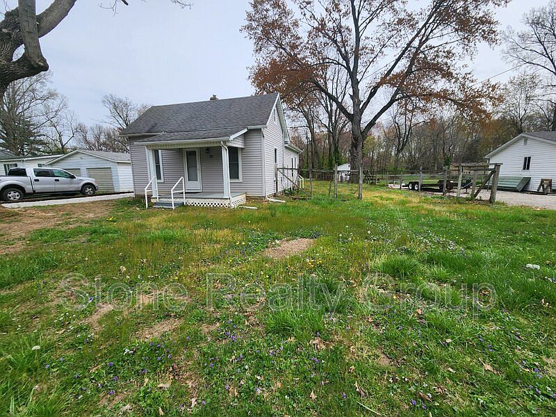 1st image of 25 N Soules St