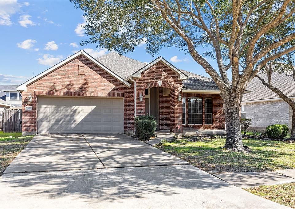 1st image of 7206 Hollow Field Ln