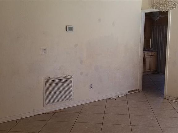 4th image of 1145 Jardin Dr
