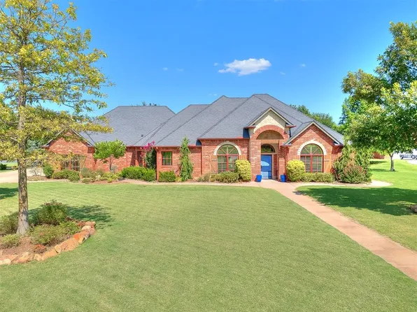 3200 Shady Creek Ln, Moore, OK 73160