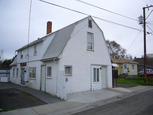 2nd image of 329 W Broadway Ave