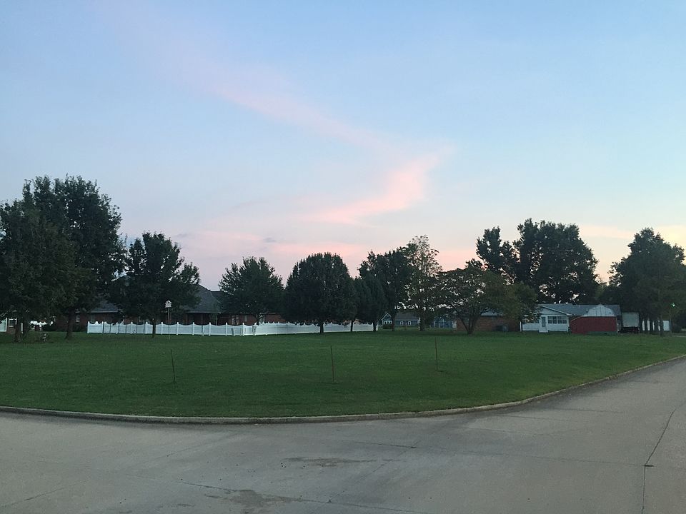 1st image of Kentucky Ave. And Lyndsey Ln