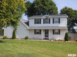 4 Victoria Ln, Jacksonville, IL 62650