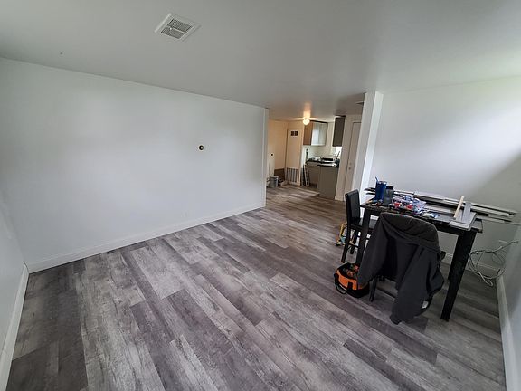 3rd image of 1801 Electric Ave