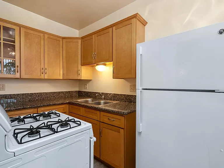 4121 Halldale Ave #101 — Photo 26