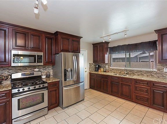 5th image of 11337 Weber Ave