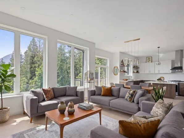 3385 Mamquam Rd #37, Squamish, BC V8B 0H7