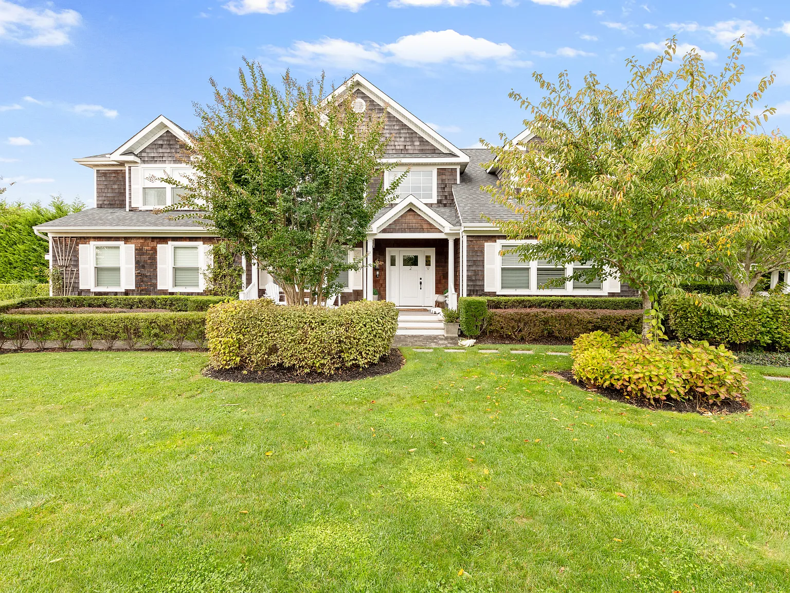 Elegant Gated Estate Just Minutes from Southampton Village — Photo 4