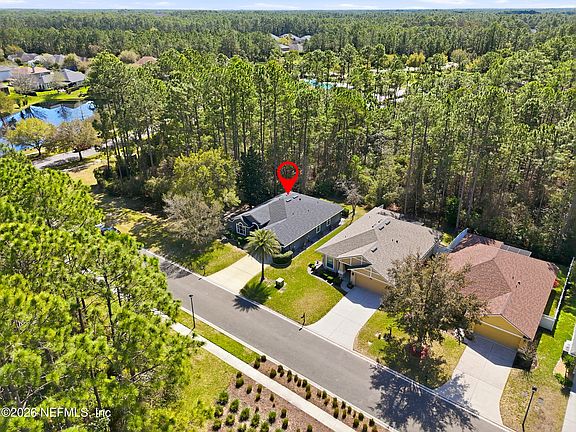 2nd image of 109 THORNLOE Drive