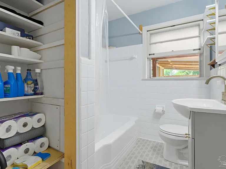 730 Nagel Dr — Photo 14