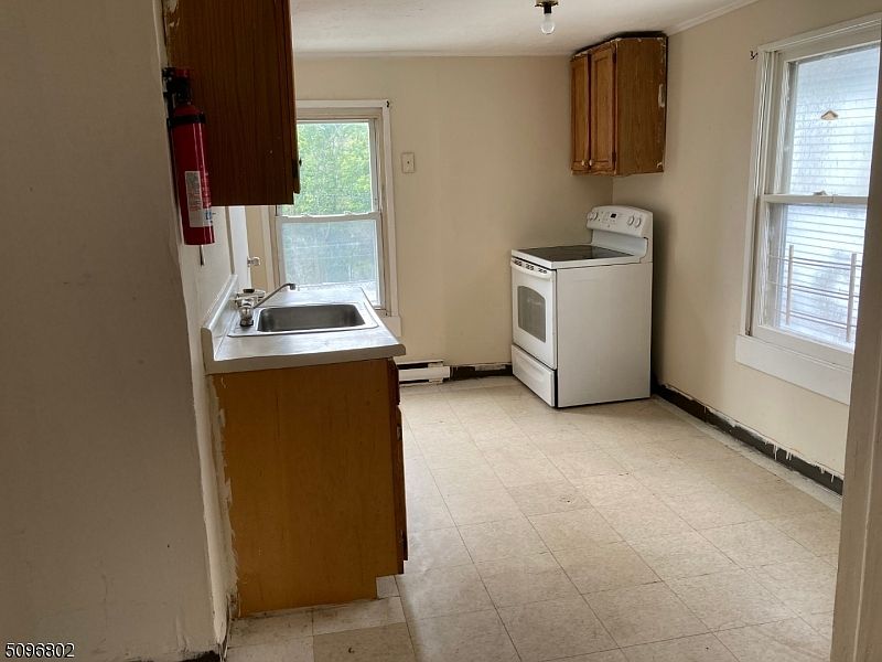 2nd image of 21 Main St #8