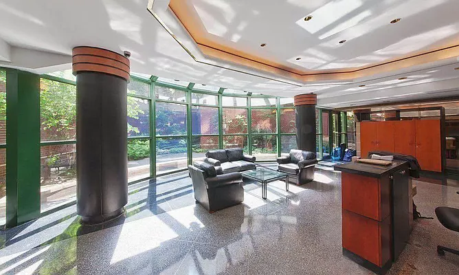 Rented by R New York | media 8