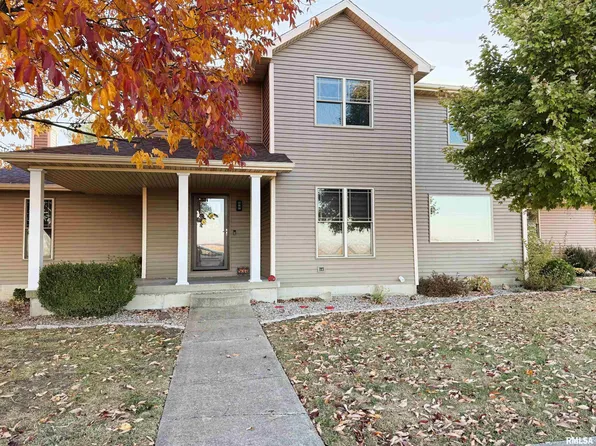 537 Richmond Dr, Chatham, IL 62629