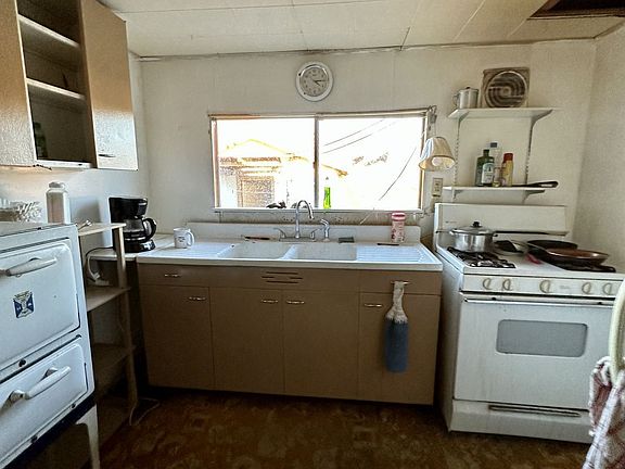4th image of 269 Vista Heights Dr