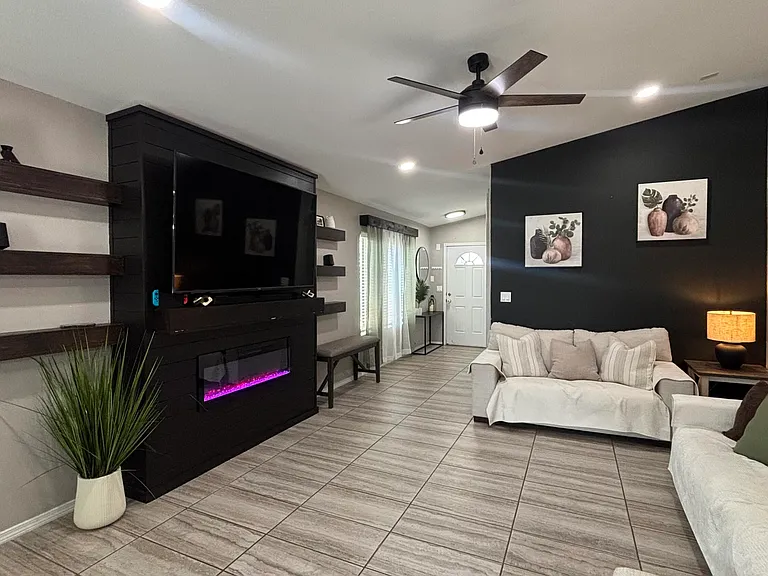 11613 Flor Galatea Way — Photo 5