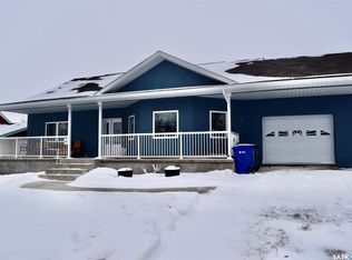 10 Dr Arthur Ave, Redvers, SK S0C2H0