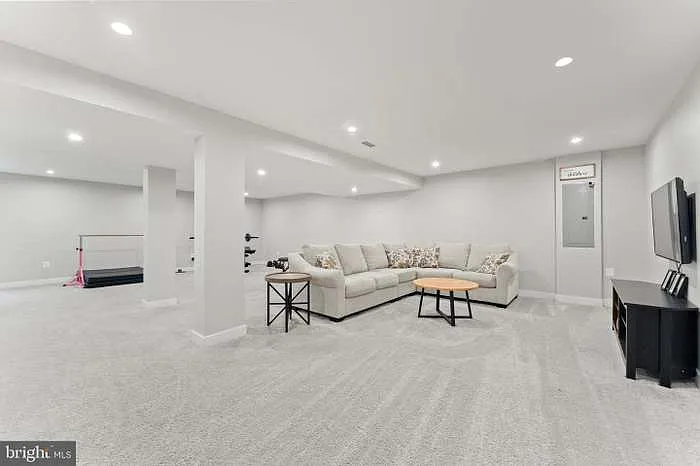8600 Rawlings Ct — Photo 38