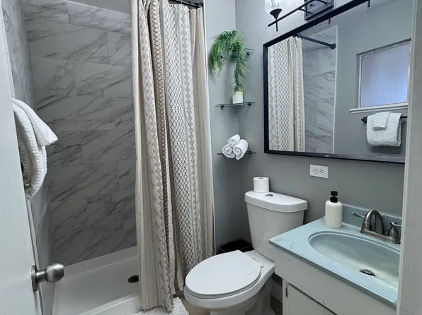 6148 Arlington Ave, Las Vegas, NV 89107