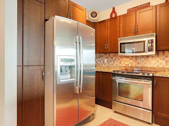 450 North Federal Highway Unit-large-006