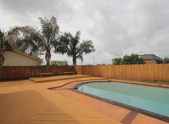 3rd image of 7240 Cove Dr