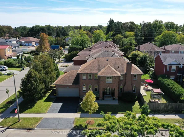 10 Scarboro Ave, Toronto, ON M1C 3Z4