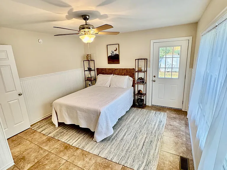 24322 Canal Dr — Photo 31
