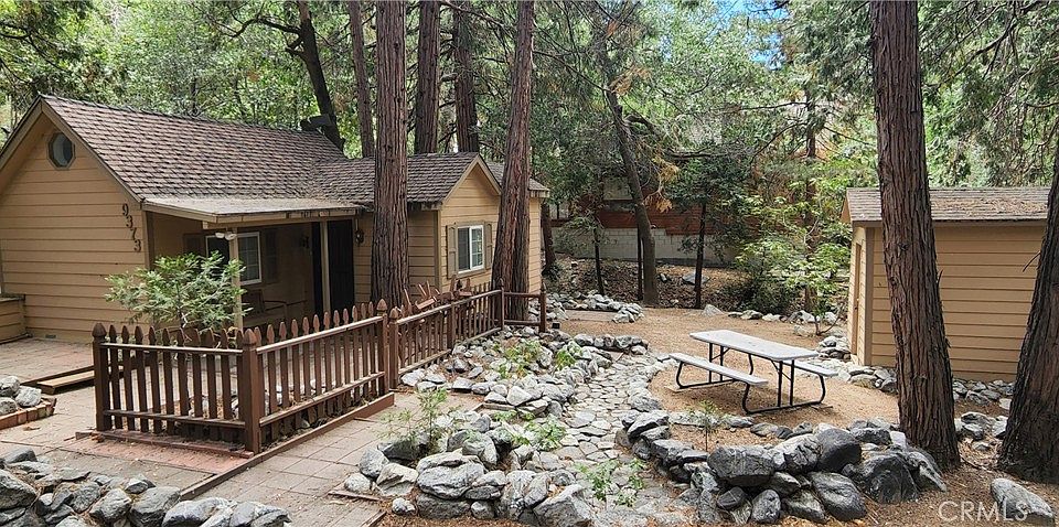 1st image of 9373 Quercus Ln
