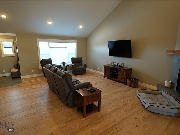 2nd image of 56 King Meadows Ln