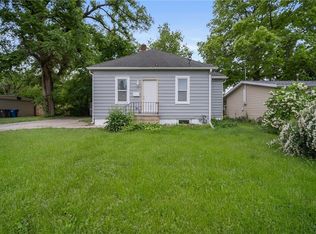 1301 E Madison Ave, Des Moines, IA 50313