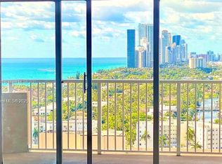 Hemispheres Condo, Hallandale, FL 33009