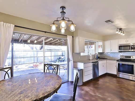 5th image of 3601 Auburn Dr