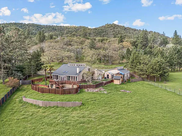 500 Mary Ann Dr, Jacksonville, OR 97530