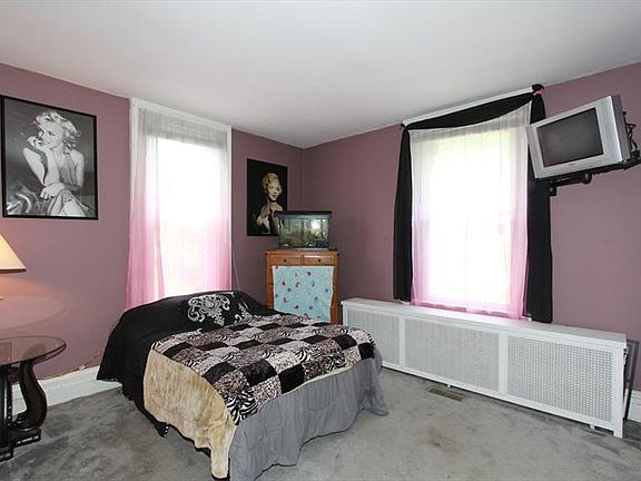 4th image of 6205 Hillside Ave